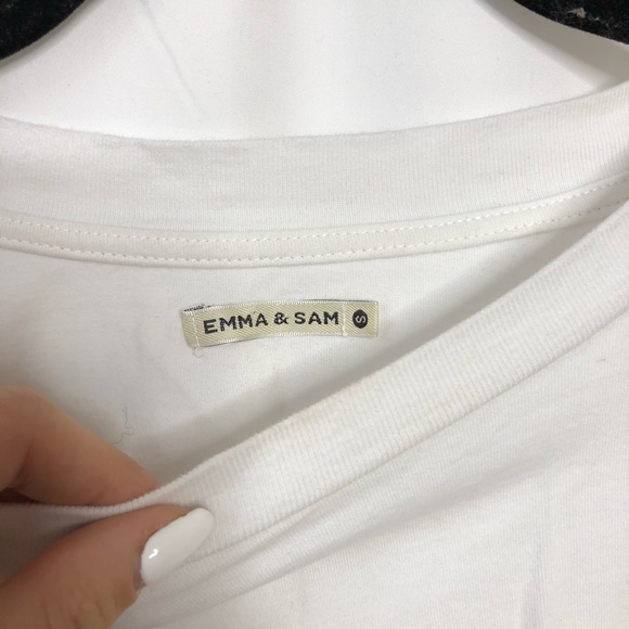 Emma & Sam White T-Shirt w Cutout Shoulder Detail - Picture 5 of 6
